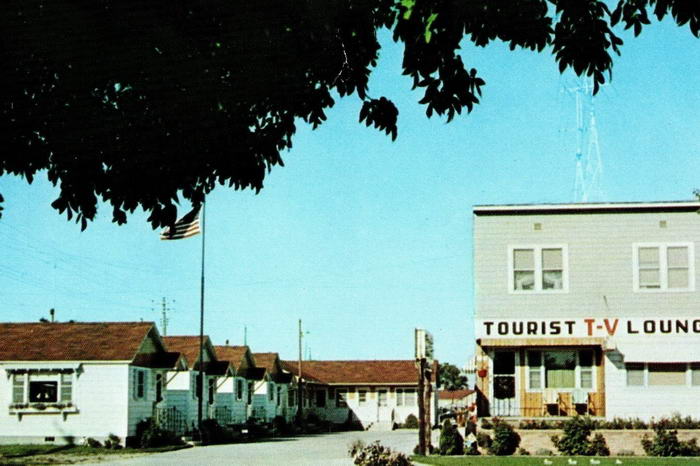 Knotty Pine Cabins And Motel Escanaba